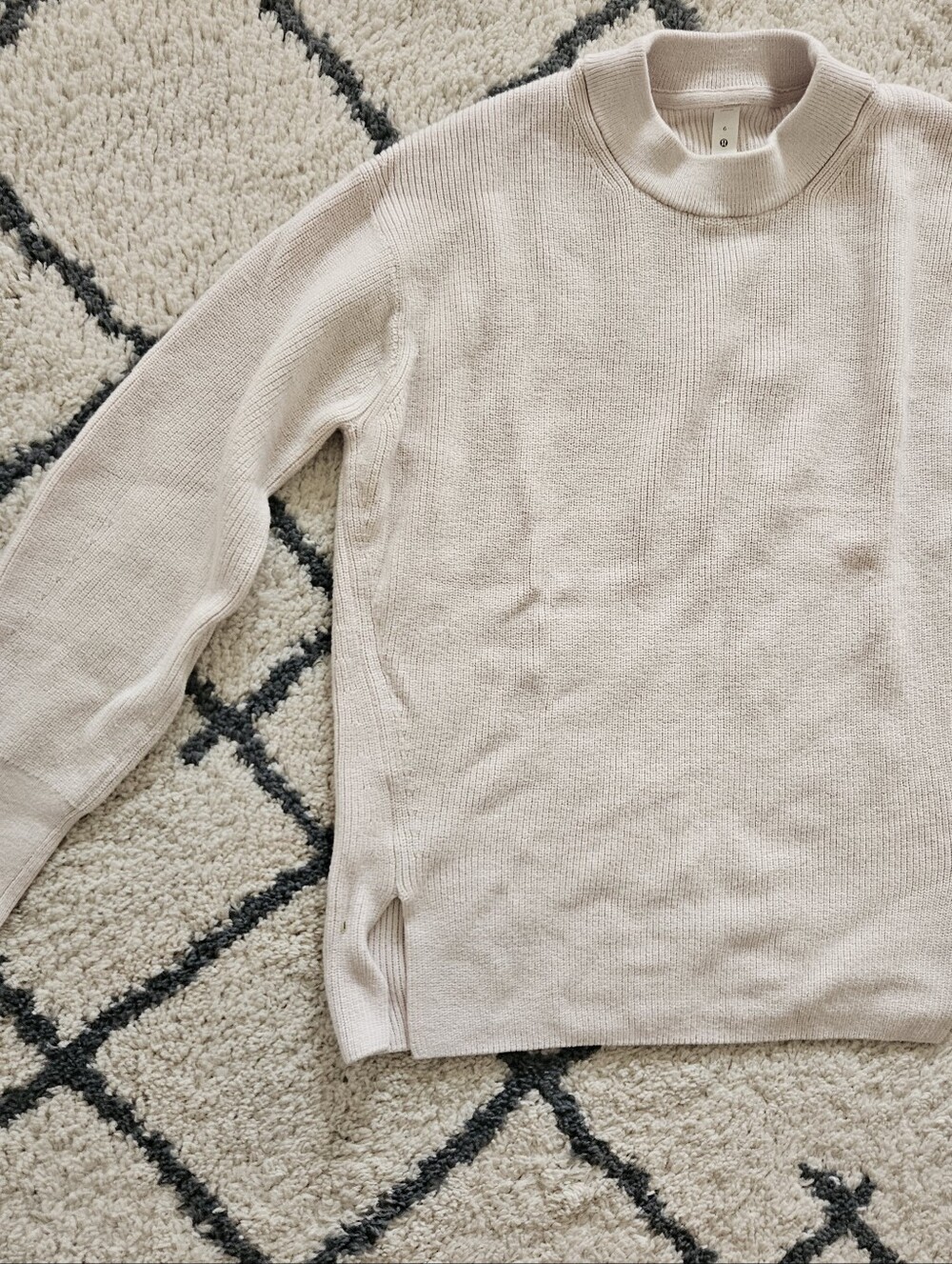 Lululemon Athletica Cream Crewneck Pullover Sweater Size 6 - Picture 3 of 6